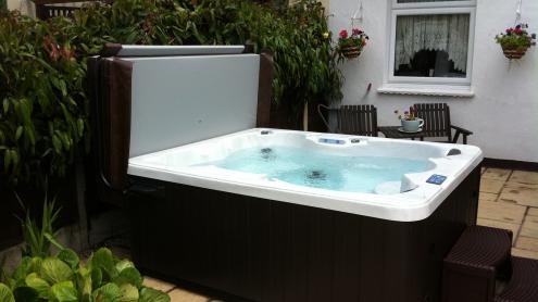 2 Great Reasons For Buying A Hot Tub