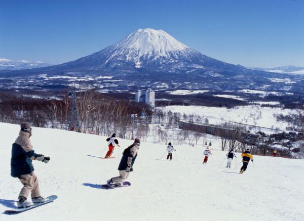 What Are The Top 10 Reasons To Ski Japan?