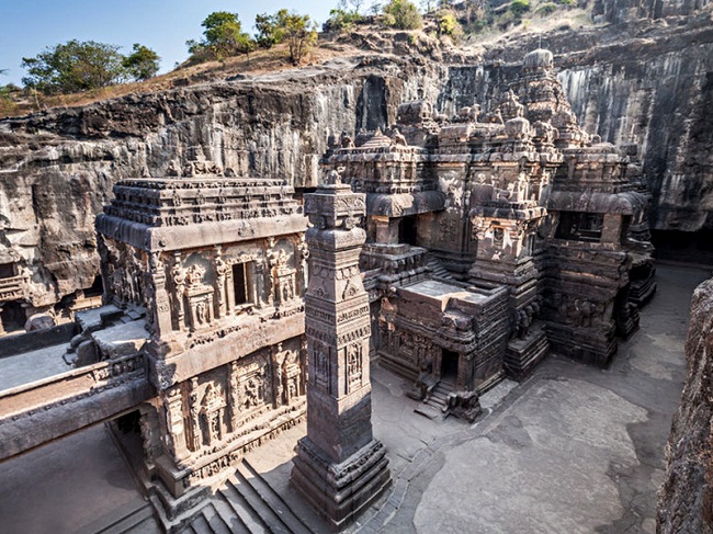 Experience Ellora Caves With Deccan Odyssey Train
